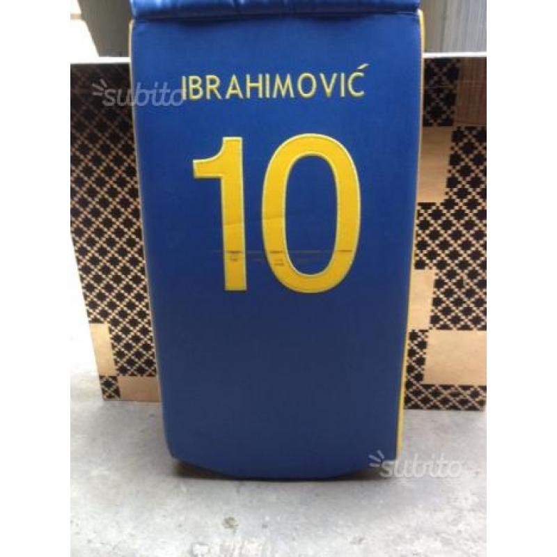 Ibrahimovic' schienale svezia unico