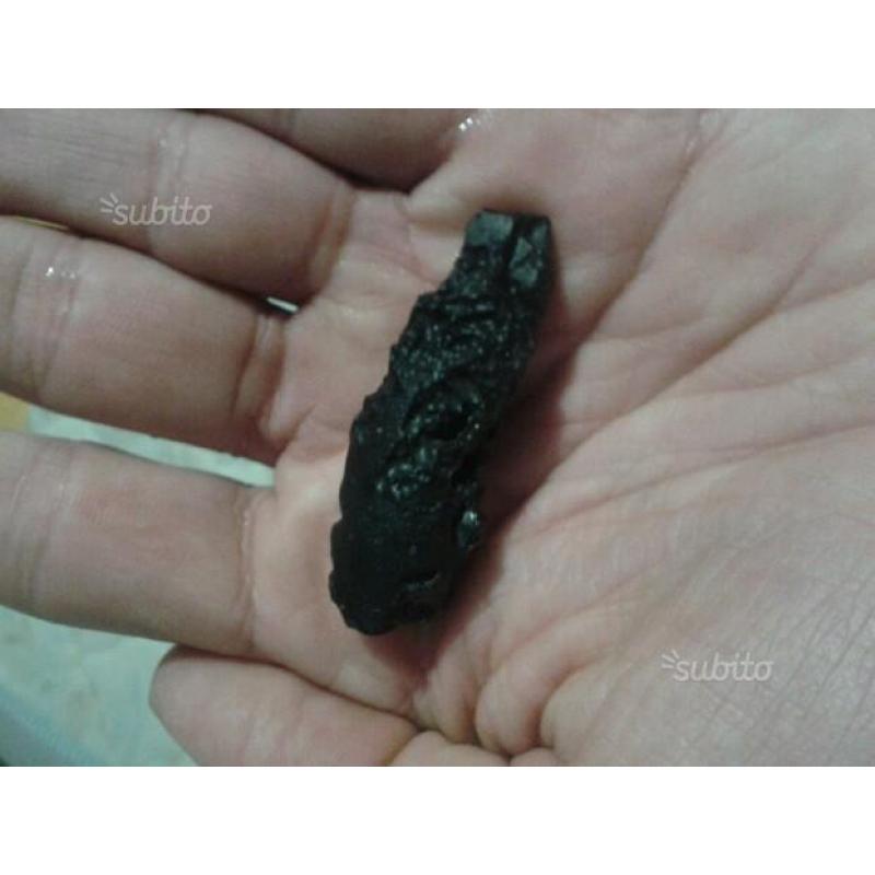 Meteorite nero autentico