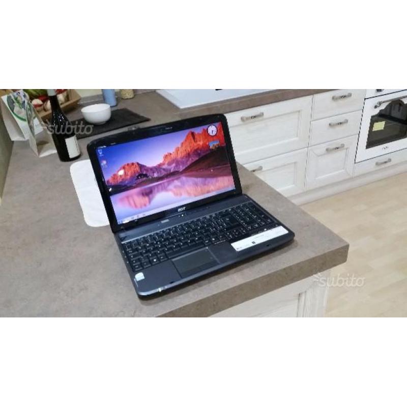 Notebook Acer 15.6 i3 4 gb di ram webcam
